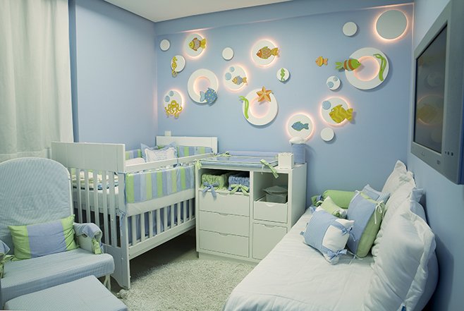 quarto de bebê tema aquario com luminarias