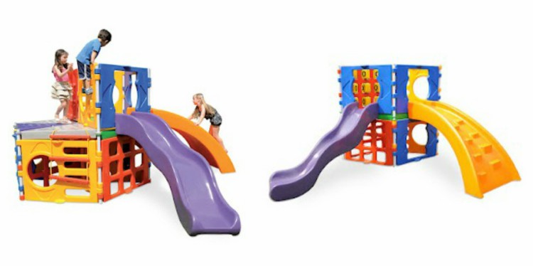 Imagem com fundo branco mostrando dois playgrounds com vários brinquedos da marca Xalingo