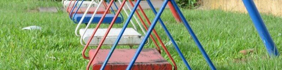 Por que playground com gramado sintético é mais seguro?
