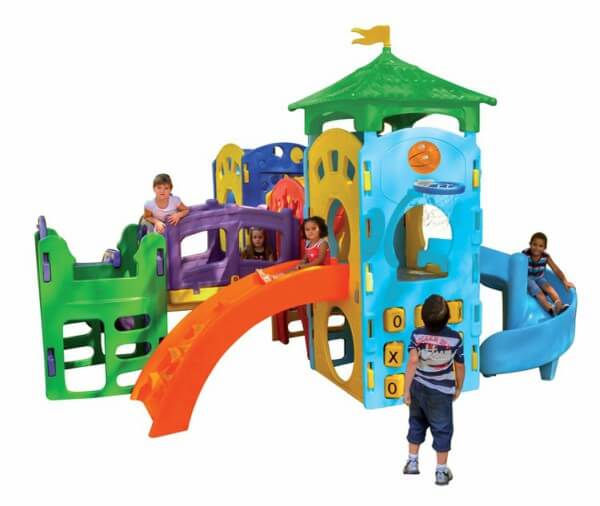 playground modular fácil de montar com crianças